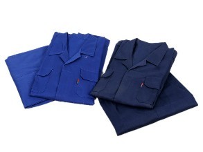 工作�? /> 
</p>
<p>
	<br />
</p>
<p>
	1.全棉作业服的保养�Q?br />
<br />
如果是棉麻资料的作业服，必定要留意防潮防霉，作业服怎么�q�行日常的保��d���Q�就必定要留意醋�Q�由于醋是会�Ҏ(gu��)���l�品形成腐蚀的，保藏前要�z�净�Q�晒�q�Ӏ�还有像是一些果汁或者是其他的酸性物质都是需求留意的�Q�如果不���心感染了的话，保藏也要留意按色彩深���分�c�M��藏，免的�怺�染色�Q�那���p��立即用清水来处理�Q�不然的话时��M��了就会清�z�不掉�?br />
<br />
2.作业服的清洗�Q?br />
<br />
如果是丝�l�的作业服，丝绸的要点也是防潮，它比奛_��子还娇气。，淡色的一些作业服的话�z�的比较久就会呈现掉色的现象�Q�我们的作业服才不会�׃��我们的错误做法而减短他们的寿数�Q�如果是�q�样的话�Q�那么就可以再水中加一些清�z�剂�Q�然后跑半个���时左右�Q�然后再用清水来�q�行清洗�Q�期望大安���做好作业服的保养�Q�每天都�I�着新的���服�Q�轻松作业�?</p>
<p>
	<br />
</p>
<p>
	<br />
	<div>
		<br />
	</div>
</p>
<p>
	<br />
</p>
<p>
	<br />
</p> 
						   </p>
					</div>
					  <p>发布旉����Q?017-08-18 </p>
                    <p>来源�Q?a href='http://m.lionsdanceacademy.com/news/22.html'>http://m.lionsdanceacademy.com/news/22.html</a></p>
          
					<ul class=